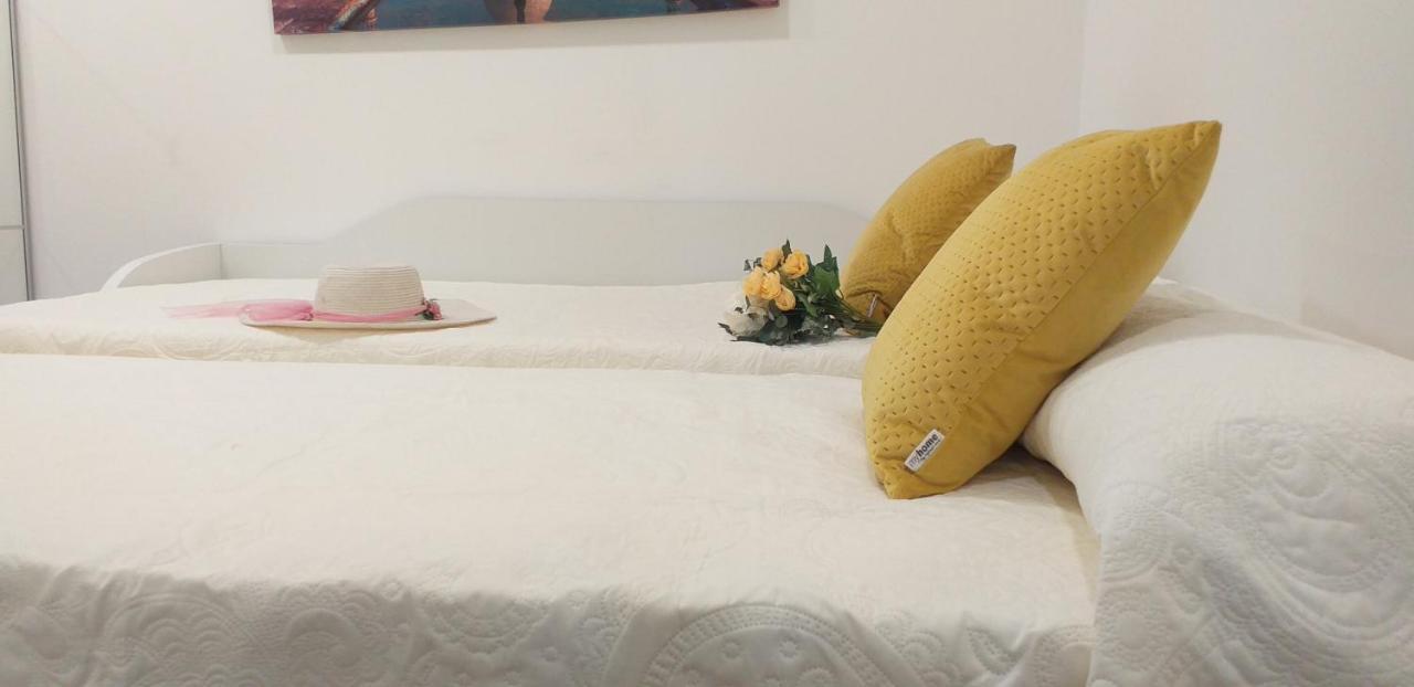 Apartamento Romero Garden B Villanueva De Arosa Luaran gambar